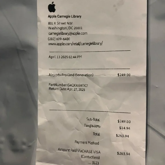 Airpods pro 2nd gen with magsafe wireless charging USB-C